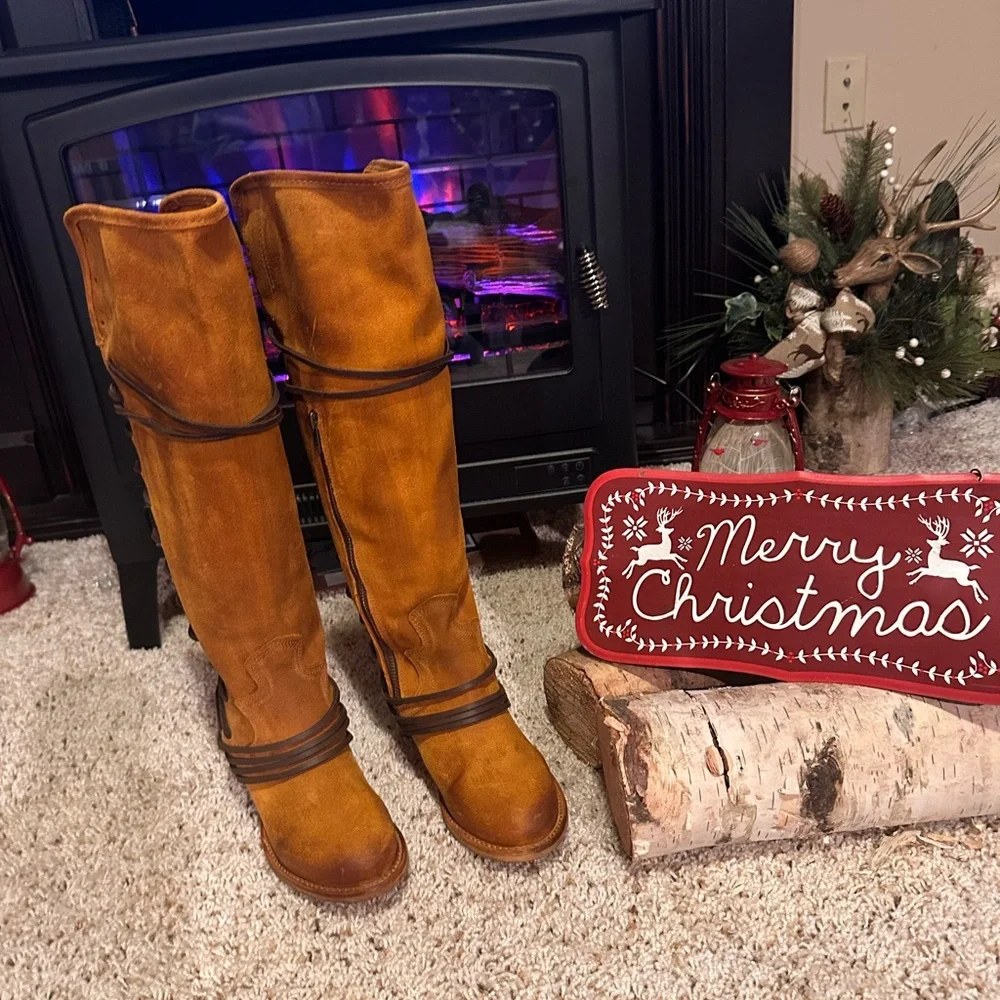 Freebird Women's Lace Up Boots in Brown - Picture 3 of 10